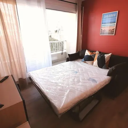 Joli Front De Balcon Wifi Vue Cour Apartment