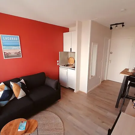 Joli Renove Front De Balcon Vue Cour & Wifi * Lacanau